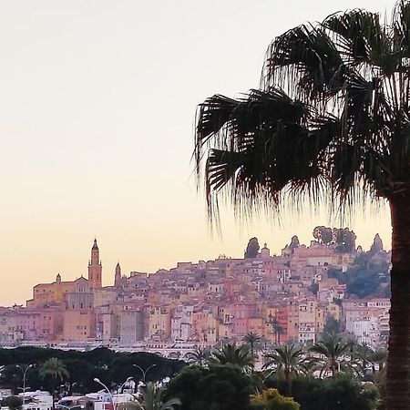MENTON Studio au BORD DE MER Balcon, Calme, Dernier étage avec Ascenseur et Climatisation Extérieur photo